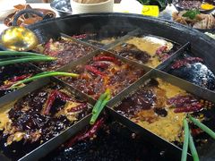 -正贰捌经重庆老火锅(建设路店)