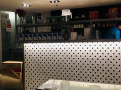 -新大咀港式茶餐厅(宝山万达店)