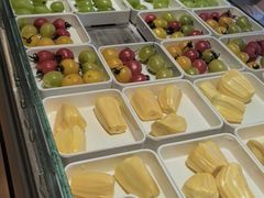 -涨巢·潮玩水疗局