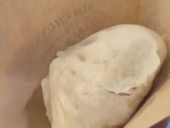 -瑞虹新天地月亮湾