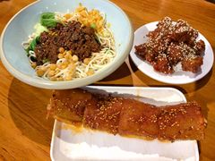 -爆炸头阿姨小四川正宗川味小吃(无任何分店)
