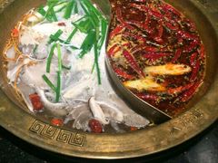 -周周有辣火锅馆(玖耀里店)