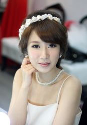 晓薇-FIONA MAKE UP恋妆造型