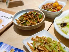 -老乡鸡(上海白玉兰广场店)