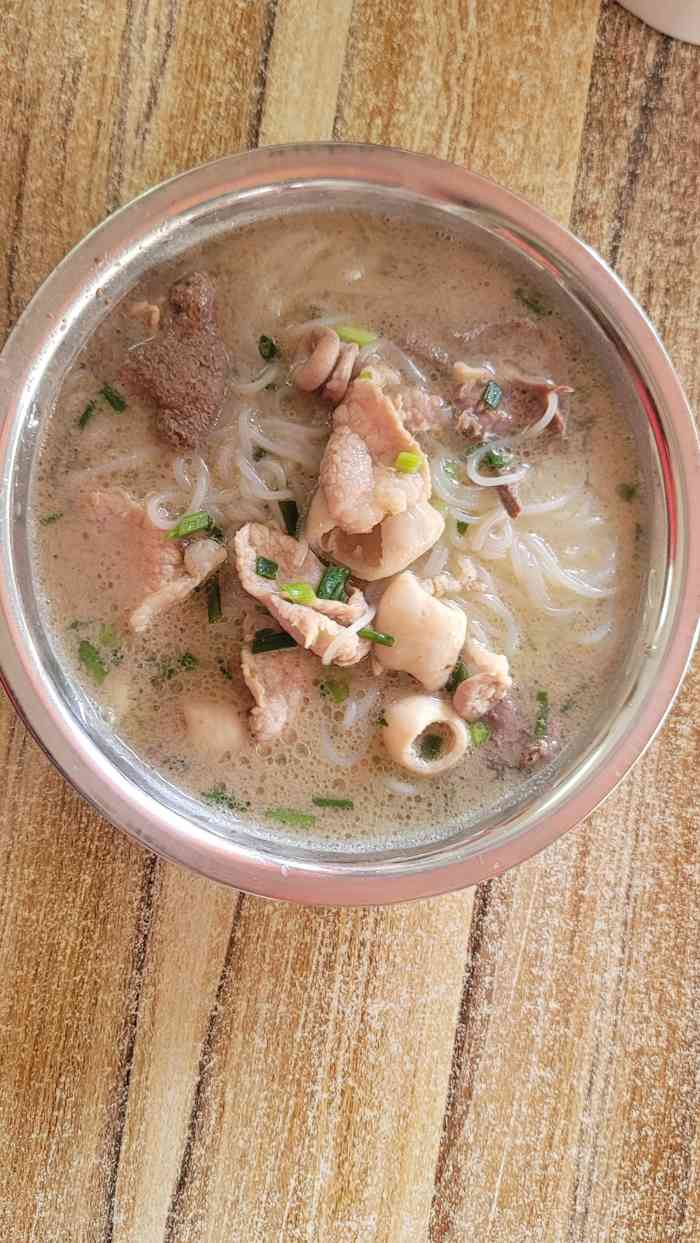 玉林刁叔生料粉-"[薄荷]环境:江南平西夜市街进去大概3.