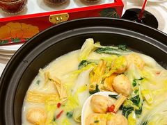 -品海楼·大连海胆锅贴馆(东港店)