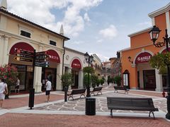 -佛罗伦萨小镇广佛名品奥特莱斯(疏港路店)