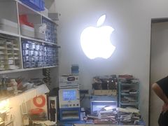 -修卜凡二手严选店·手机维修·回收租赁(川沙地铁站店)