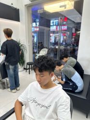 -乾健·烫染·接发SALON