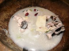 -滇香肴·云南菜蒸汽石锅鱼(云南北路店)