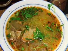 牛肉粉丝汤-鑫震源·苏式大虾生煎(山塘街店)