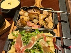 -恰餐厅及酒吧 CHAR Bar & Grill (北京丽都皇冠假日店)