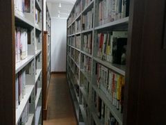 -漕河泾街道图书馆(漕河泾社区文化活动中心店)