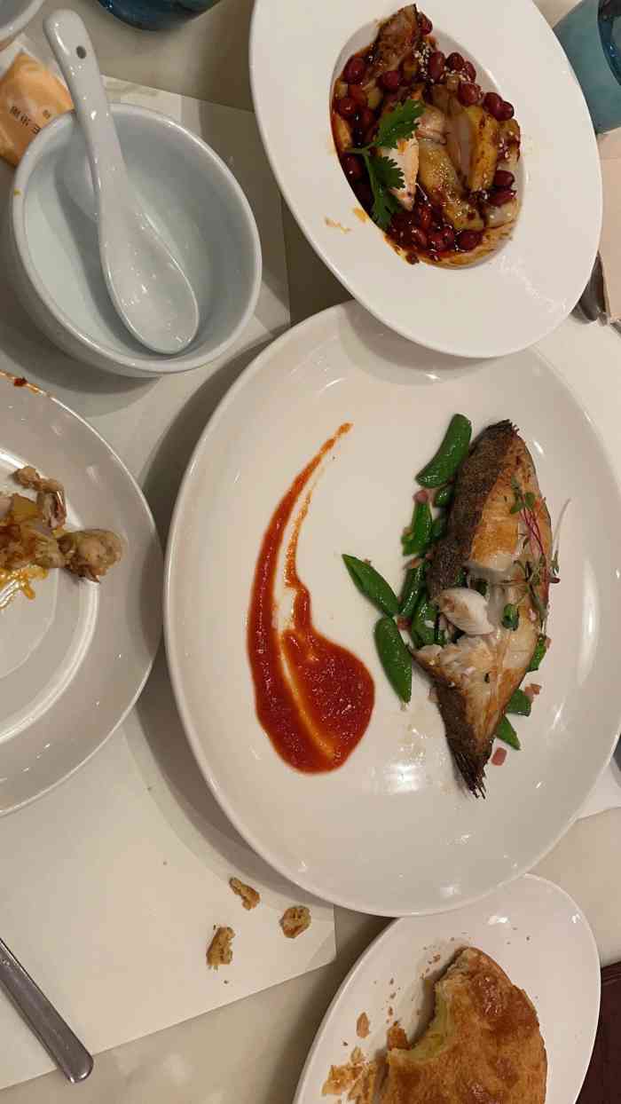 港丽餐厅(百联西郊购物中心店)