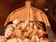 扒法国鲁吉鸭肝-恰餐厅及酒吧 CHAR Bar & Grill (北京丽都皇冠假日店)