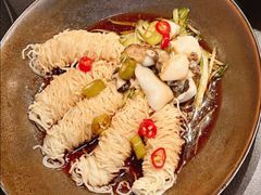 -鲜入唯煮·港式海鲜牛肉火锅(金宝街店)
