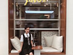 -Line 咖啡(石厦花园店)