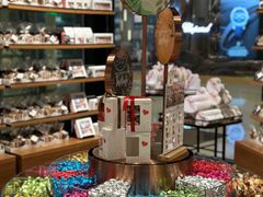 -Laderach 莱德拉(上海环贸iapm店)