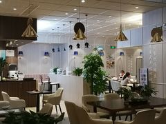-钟书阁(群光广场店)
