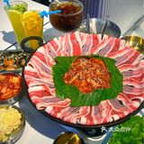 满满一大锅两个女孩子都吃不完😋😋