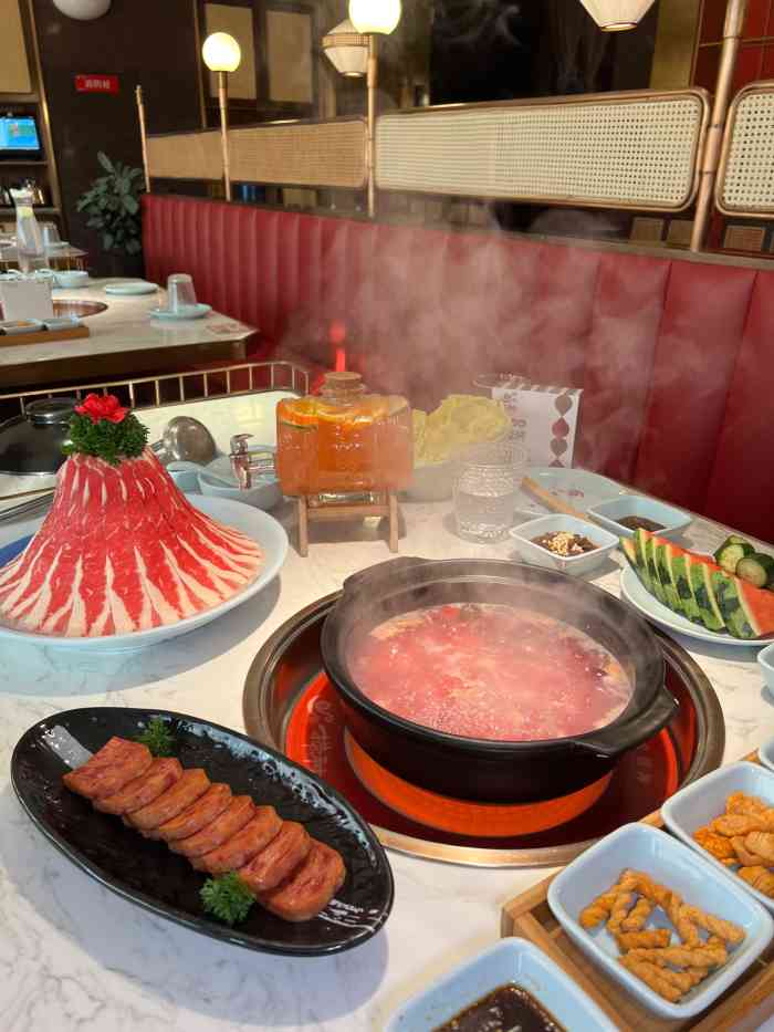 捞神煲汤火锅湖滨商业街店