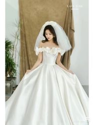 -Lady  Jane高端婚纱礼服馆