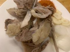 -老钟家烤羊排·敦伊阁清真餐厅胡羊焖饼