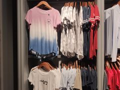 -Hollister(天环广场店)