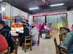 大堂-周良天山牛杂城(天山路总店)