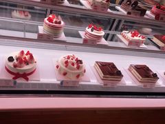 -巴黎贝甜(大宁国际商业广场店)