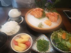 三文鱼刺身-九井澤精致料理(金茂店)