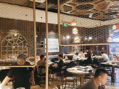 -钱小奴海鲜自助黑金店(杭州滨江龙湖店)
