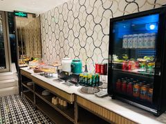 -浅深(世茂滨江精品店)