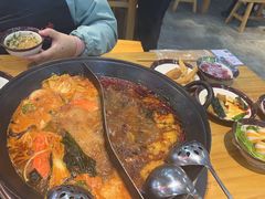 -黔有有贵州酸汤夺夺粉火锅(五味十字店)