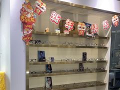 -视野联行眼镜•蔡司•依视路(温江店)