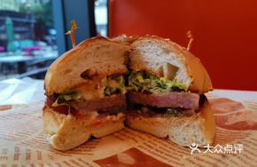 Crispy Pork Belly Bun
