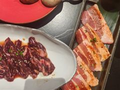 -山川小町·极番烧肉(新地假日广场店)