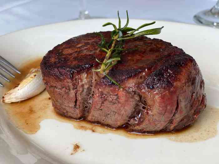 mortons 莫尔顿牛排坊-"北京的mortons还是靠品牌名气冲到.