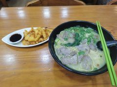 -志权牛肉面(灵山路店)