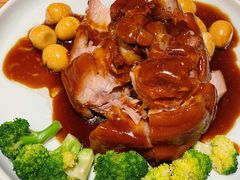 酱汁蹄膀-鱼食饭稻·苏浙土菜17年老馆子(平江路店)