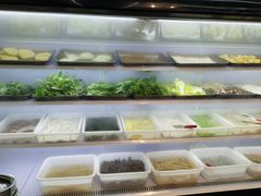 自助取餐区-牛知府云南菌汤鲜牛肉火锅(肖家湾店)