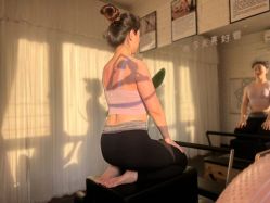 -闺蜜瑜伽·普拉提女性塑形馆