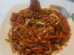 干炒牛河-天宝食坊·啫啫煲大排档(西华路店)