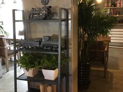 -HIGH FIVE哈福手工汉堡(桂林路店)