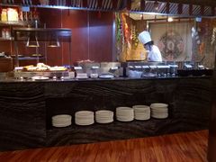 自助取餐区-汇泉王朝大饭店-旋转餐厅(南海路店)