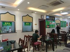 大堂-清真·玛丽亚新疆菜主题餐厅(浙江中路店)