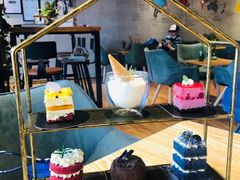 面包甜点陈列柜-ZING COFFEE 镜咖啡