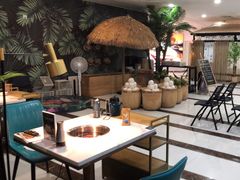 大堂-三个椰子·现砍椰子鸡(金源CBD店)