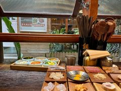 -银米·云南传统过桥米线(双廊黑金冠店)