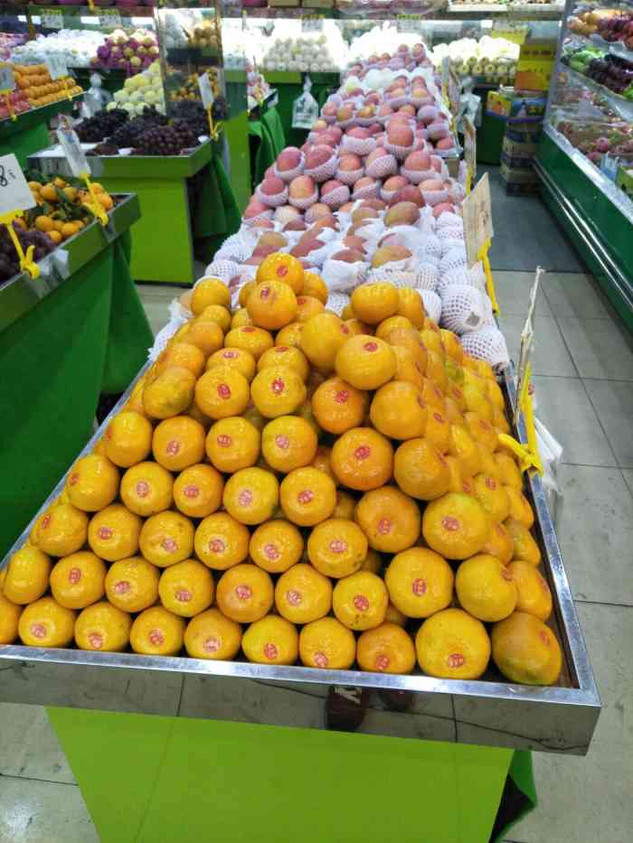 缤纷果园-"营业到很晚的一家水果店,又在家门口,超级.